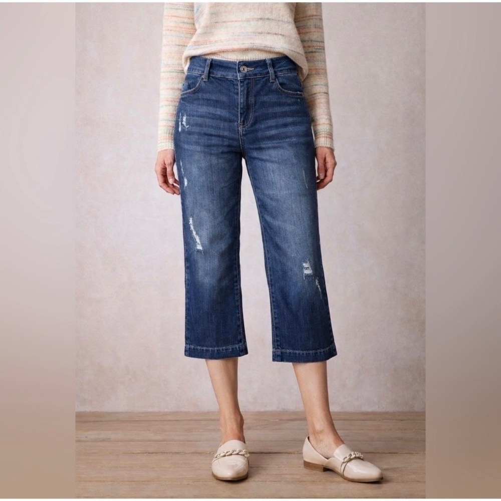 Maurices Blue Jean Wide Leg Loose Distressed Capris